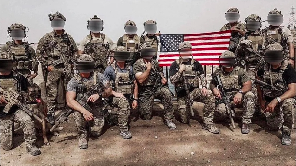 OFFICIAL USMC and ARMYのバナー