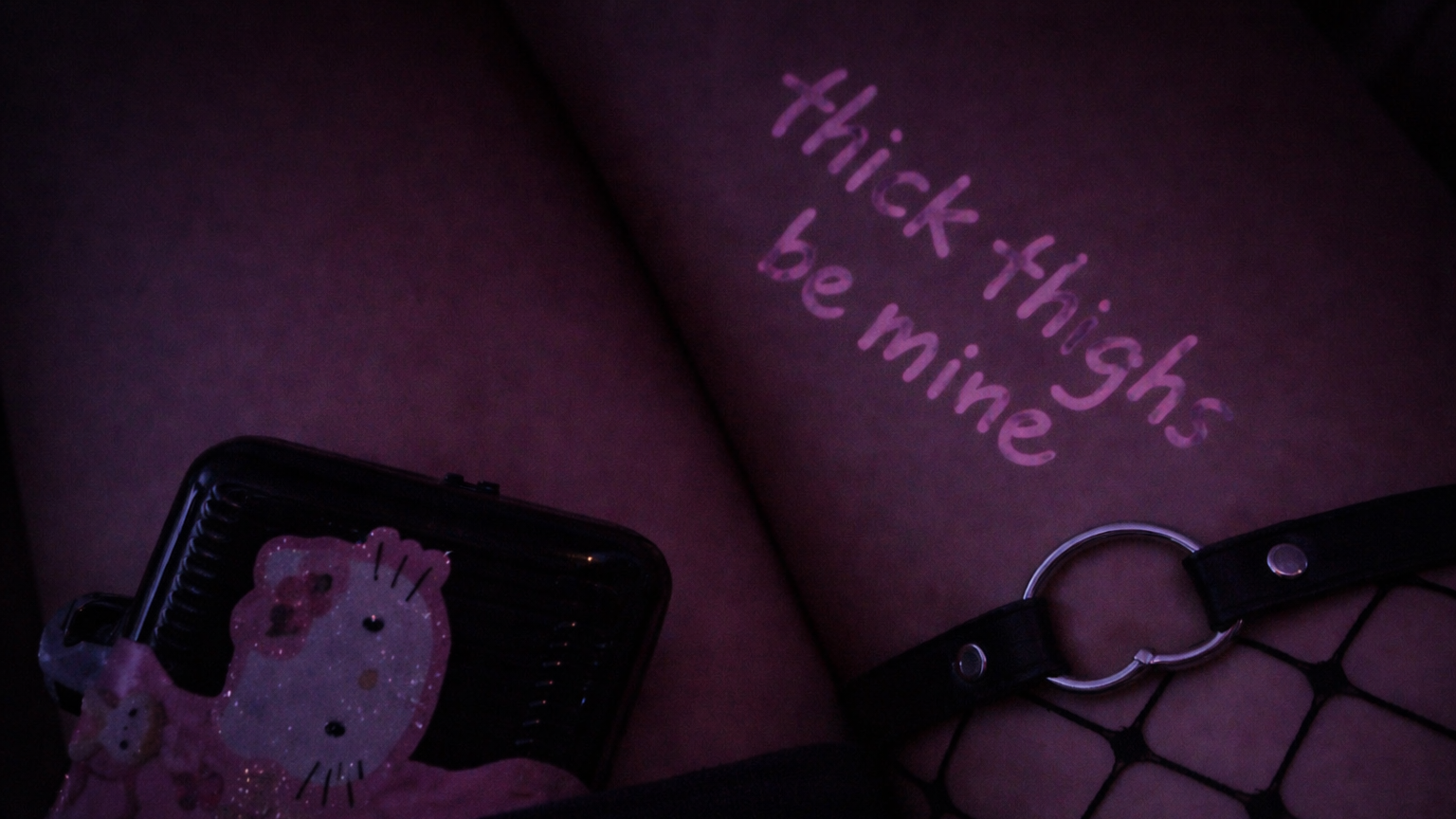 Thick thighs be mineのバナー