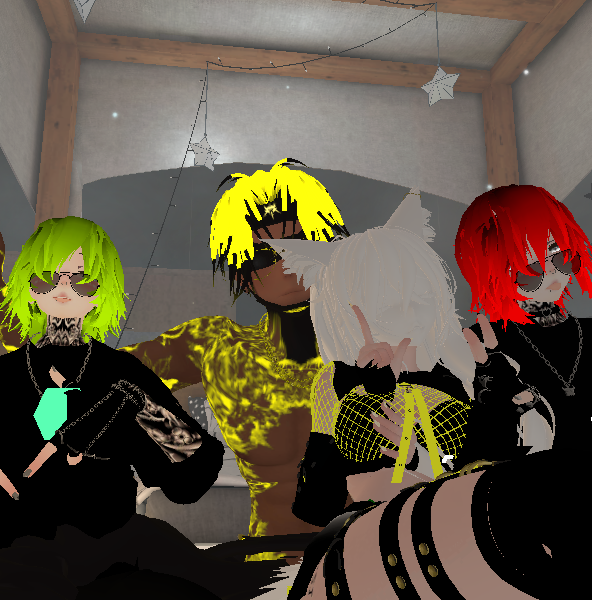 KXNGS AND QUXXNS
