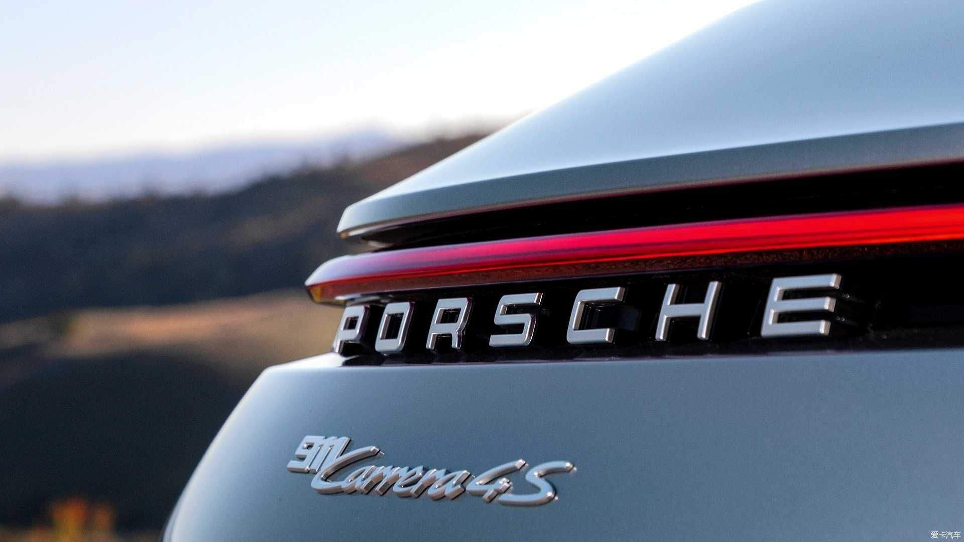 Porsche Clubのバナー