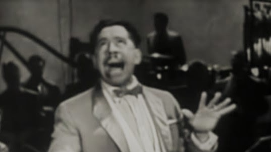 Minnie The Moocherのバナー