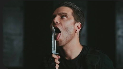 Spencer Charnas Simpsのバナー