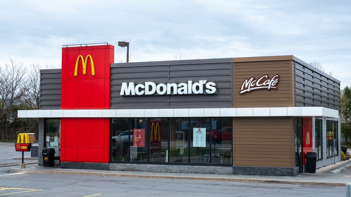 The Maccas DriveThroughのバナー
