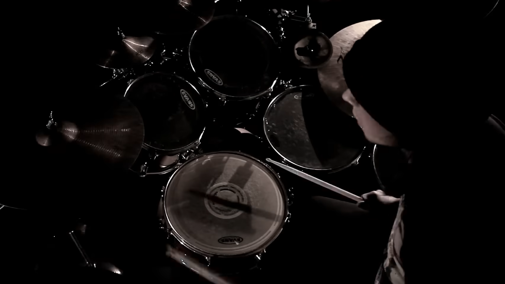 Aaron Kitcherのバナー