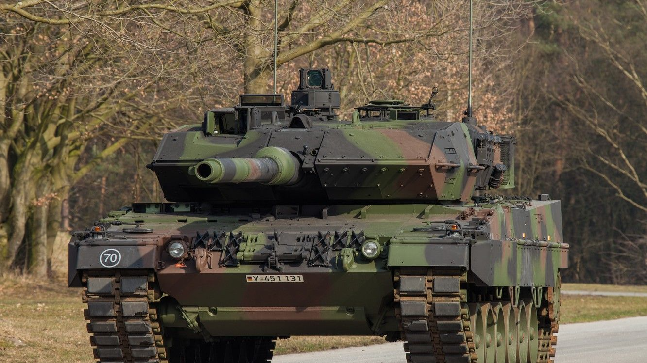 the first UWM Leopard tank divisionのバナー