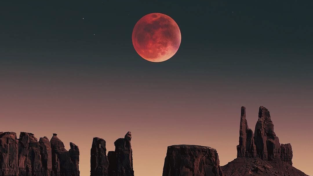 BLOODMOONNのバナー
