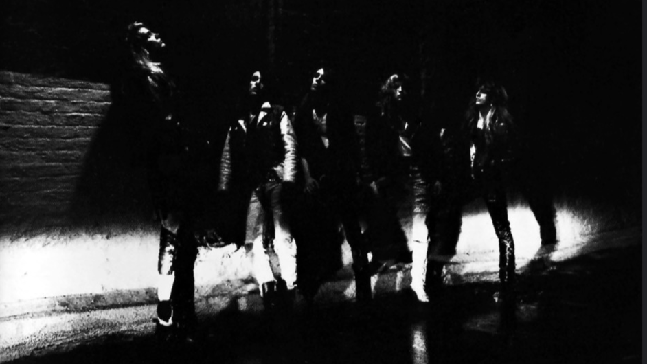 Youth Gone Wildのバナー