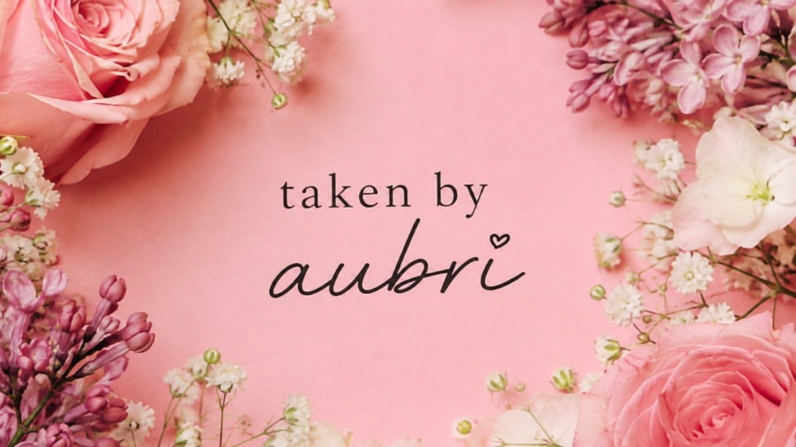 TAKEN BY AUBRIのバナー