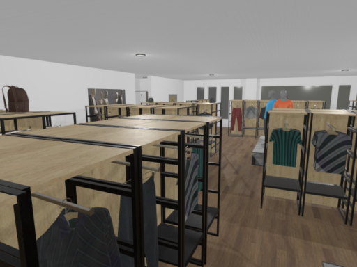 manaka cloth store