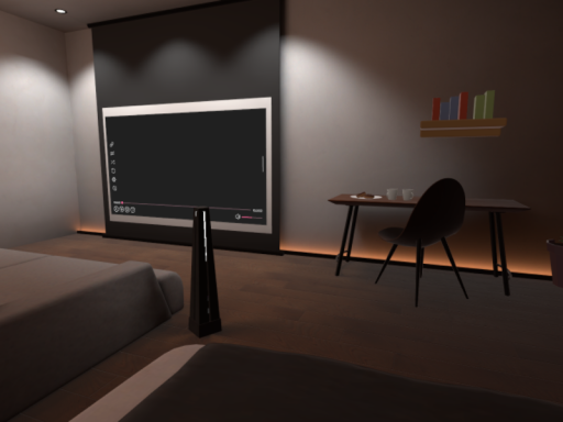 Y Room