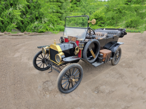 Donut's Model T （Gaussian Splat 3D scan）