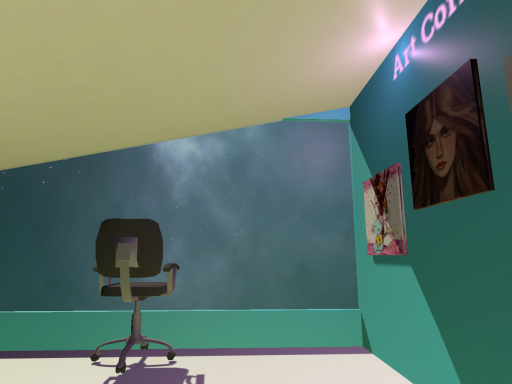 Quirky lil panic room