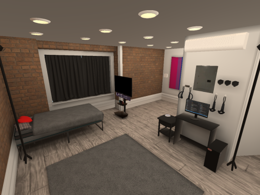 TJ's Apartment