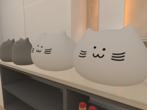 しらいしです。