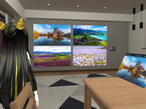 FourMonitorRoom