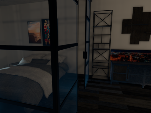 MIGGUN ROOM 01