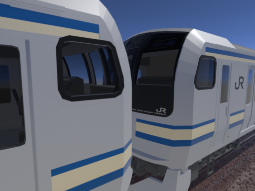 Just E217 Re˸