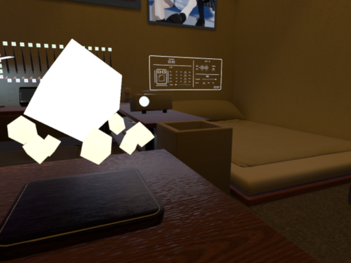 Narrow Interface Room