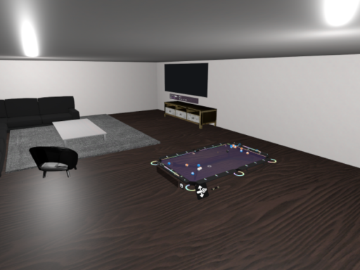 LIVING ROOMMM