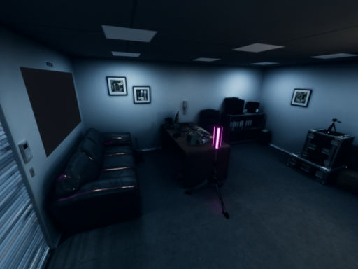 normal pop up room （with couch）