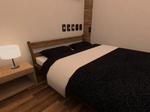 simple sleep room