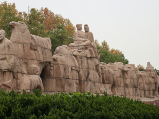 丝路起点-丝绸群雕 Silk Road Starting Point - Silk Road Seulptures